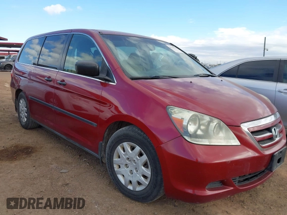 2005 Honda Odyssey LX with VIN 5FNRL38235B121653, listed as a IAAI auction lot 41704670 with 263,160 mi miles. Bid and sale history available at carsss.com. Image 1.