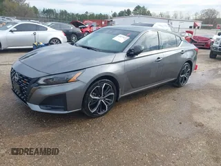 2024 Nissan Altima SR z VIN 1N4BL4CV1RN331948, wystawiony jako IAAI lot #41877927 z przebiegiem 19 134 mil mil oraz . Historia ofert i sprzedaży dostępna na DreamBid. Obrazek 17.