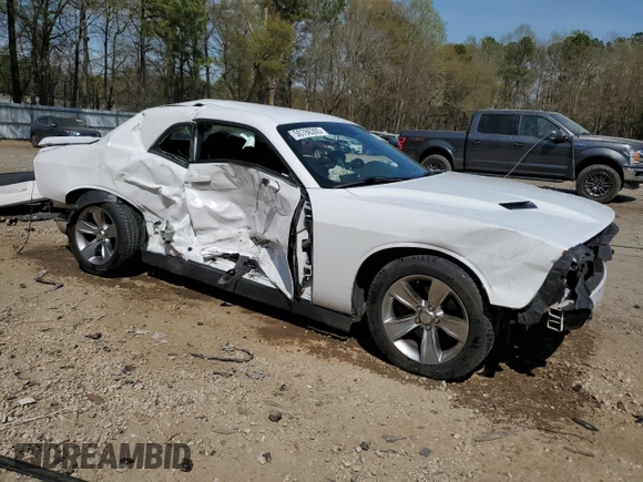 2019 Dodge Challenger SXT z VIN 2C3CDZAG0KH732004, wystawiony jako Copart lot #50786305 z przebiegiem Nie podano mil oraz Nie do naprawy • Non repairable. Historia ofert i sprzedaży dostępna na DreamBid. Obrazek 4.