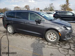 2020 Chrysler Pacifica Touring with VIN 2C4RC1FGXLR237579, listed as a Copart auction lot 78061274 with 94,672 mi miles and Salvage Title. Bid and sale history available at carsss.com. Image 4.