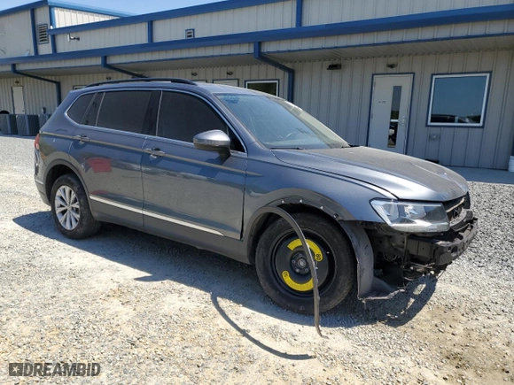 2018 Volkswagen Tiguan SEL with VIN 3VV3B7AX0JM213607, listed as a Copart auction lot 47519375 with 73,925 mi miles and Salvage Title. Bid and sale history available at carsss.com. Image 4.