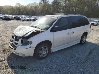 2002 Dodge Caravan Sport with VIN 2B4GP44302R640883, listed as a Copart auction lot 50753355 with 205,498 mi miles and Salvage Title. Bid and sale history available at carsss.com. Image 1.