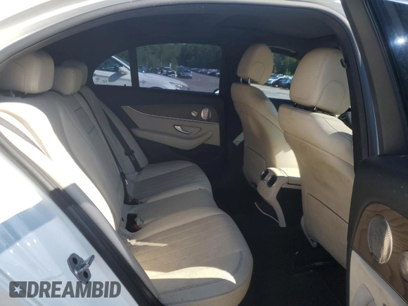 2022 Mercedes-Benz E 350 z VIN W1KZF8EB0NB021009, wystawiony jako Copart lot #56456865 z przebiegiem 25 461 mil mil oraz Czysty tytuł • Clean title. Historia ofert i sprzedaży dostępna na DreamBid. Obrazek 10.