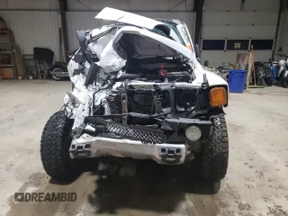 2008 Hummer H3 SUV with VIN 5GTEN13E288176624, listed as a Copart auction lot 82398294 with 72,404 mi miles and Salvage Title. Bid and sale history available at carsss.com. Image 5.