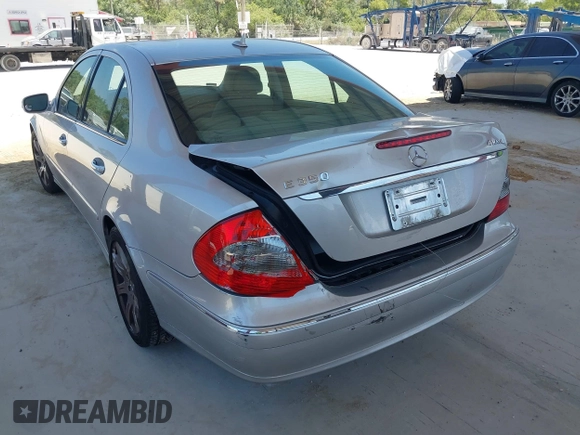 2007 Mercedes-Benz E 350 with VIN WDBUF87X87X223405, listed as a IAAI auction lot 42130506 with 111,028 mi miles and . Bid and sale history available at DreamBid. Image 3.