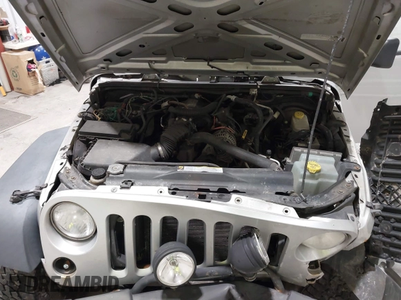 2008 Jeep Wrangler Unlimited X with VIN 1J4GA391X8L647311, listed as a IAAI auction lot 41499620 with 140,601 mi miles and . Bid and sale history available at carsss.com. Image 10.