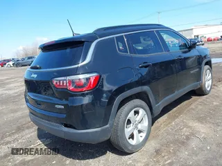 2020 Jeep Compass Latitude with VIN 3C4NJDBB6LT219710, listed as a IAAI auction lot 41907981 with 41,256 mi miles. Bid and sale history available at carsss.com. Image 4.