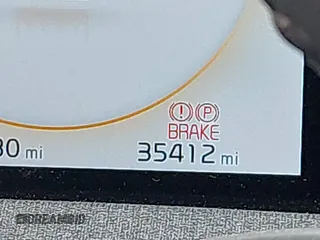 2022 Kia EV6 Wind z VIN KNDC3DLC5N5034625, wystawiony jako IAAI lot #42263100 z przebiegiem 35 412 mil mil oraz . Historia ofert i sprzedaży dostępna na DreamBid. Obrazek 15.