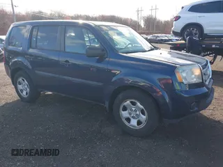 2011 Honda Pilot LX with VIN 5FNYF4H28BB089206, listed as a IAAI auction lot 41852945 with 62,116 mi miles. Bid and sale history available at carsss.com. Image 1.