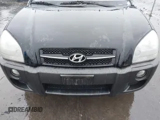 2007 Hyundai Tucson SE with VIN KM8JN72D17U637394, listed as a IAAI auction lot 41505971 with 209,747 mi miles and . Bid and sale history available at DreamBid. Image 6.