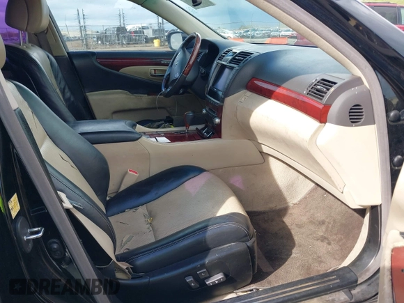 2011 Lexus LS 460 с VIN JTHBL5EFXB5102887, выставлен на аукционе IAAI как лот 41829214 с пробегом 161 822 миль миль и . История ставок и продаж доступна на DreamBid. Изображение 5.