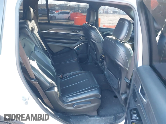 2021 Jeep Grand Cherokee Overland with VIN 1C4RJKDG3M8204967, listed as a IAAI auction lot 41744813 with 37,297 mi miles and . Bid and sale history available at DreamBid. Image 8.