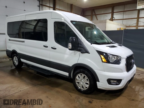 2023 Ford Transit Passenger XL with VIN 1FBAX2C85PKA93789, listed as a Copart auction lot 82843244 with 57,956 mi miles and Clean Title. Bid and sale history available at DreamBid. Image 4.
