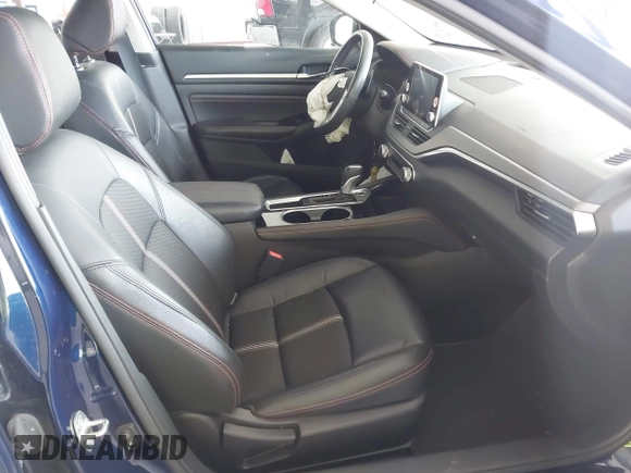 2023 Nissan Altima SR z VIN 1N4BL4CV3PN367086, wystawiony jako IAAI lot #42377083 z przebiegiem 52 417 mil mil oraz . Historia ofert i sprzedaży dostępna na DreamBid. Obrazek 5.