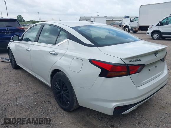 2025 Nissan Altima SV z VIN 1N4BL4DV8SN364434, wystawiony jako IAAI lot #42532928 z przebiegiem 14 521 mil mil oraz . Historia ofert i sprzedaży dostępna na DreamBid. Obrazek 3.