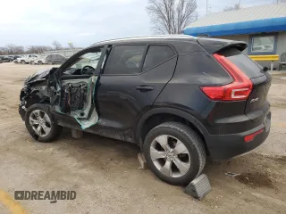 2020 Volvo XC40 Momentum z VIN YV4162UK8L2328427, wystawiony jako Copart lot #86884844 z przebiegiem 112 103 mil mil oraz Szkoda całkowita • Salvage title. Historia ofert i sprzedaży dostępna na DreamBid. Obrazek 2.