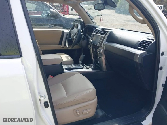 2020 Toyota 4Runner SR5 with VIN JTEBU5JR1L5793061, listed as a IAAI auction lot 41931410 with 81,984 mi miles. Bid and sale history available at carsss.com. Image 5.