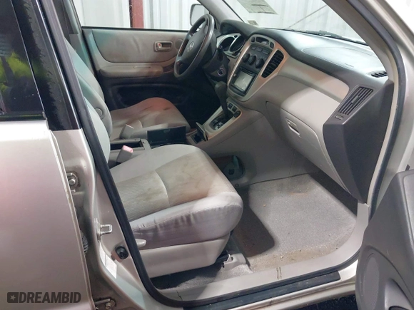 2006 Toyota Highlander with VIN JTEHP21AX60185437, listed as a IAAI auction lot 41832793 with 267,156 mi miles. Bid and sale history available at carsss.com. Image 5.