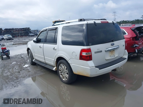 2011 Ford Expedition Limited with VIN 1FMJU1K56BEF19871, listed as a IAAI auction lot 41612117 with 246,367 mi miles. Bid and sale history available at carsss.com. Image 3.