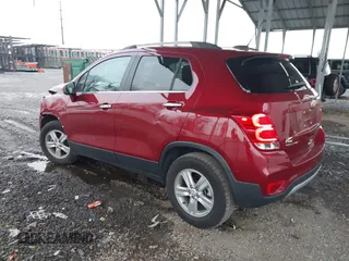 2019 Chevrolet Trax LT with VIN 3GNCJPSB2KL175848, listed as a IAAI auction lot 40926734 with 68,400 mi miles. Bid and sale history available at carsss.com. Image 3.