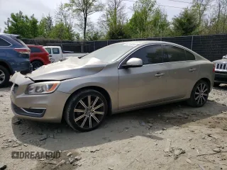 2015 Volvo S60 T6 Drive-E with VIN YV149MFK0F1351673, listed as a Copart auction lot 54271335 with 127,098 mi miles and Salvage title. Bid and sale history available at DreamBid. Image 1.