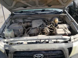 2005 Toyota Tacoma with VIN 5TEPX42N55Z044075, listed as a Copart auction lot 76052604 with 319,732 mi miles and Salvage Title. Bid and sale history available at carsss.com. Image 11.