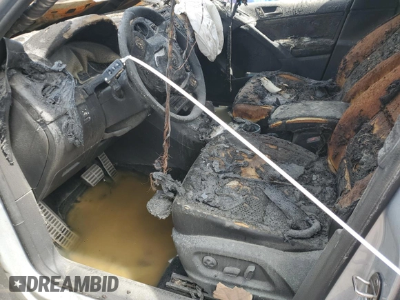 2016 Volkswagen Tiguan S with VIN WVGBV7AXXGW606617, listed as a Copart auction lot 48667505 with Not Provided miles and Salvage Title. Bid and sale history available at DreamBid. Image 7.