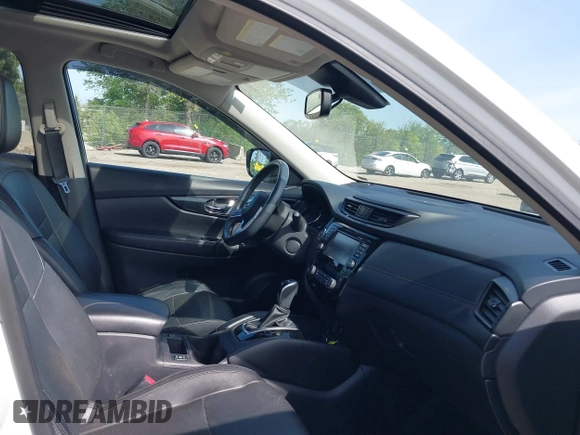 2017 Nissan Rogue SL with VIN 5N1AT2MV4HC739228, listed as a IAAI auction lot 39554820 with 40,576 mi miles and . Bid and sale history available at carsss.com. Image 5.