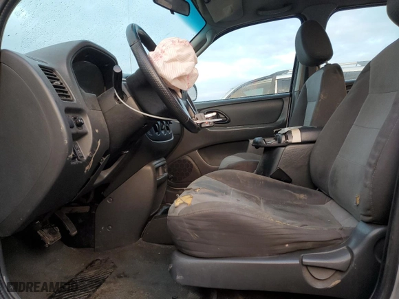 2003 Ford Escape XLS Popular with VIN 1FMYU92133KC98260, listed as a Copart auction lot 85364804 with 246,664 mi miles and Salvage Title. Bid and sale history available at carsss.com. Image 7.