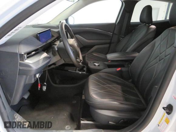 2022 Ford Mustang Mach-E Select с VIN 3FMTK1SS2NMA18639, выставлен на аукционе Copart как лот 74613084 с пробегом 8 454 миль миль и Списание • Salvage title. История ставок и продаж доступна на DreamBid. Изображение 9.