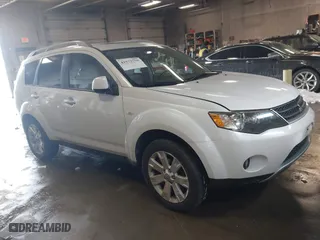 2007 Mitsubishi Outlander XLS with VIN JA4MT41X17Z020401, listed as a IAAI auction lot 41572756 with 43,696 mi miles. Bid and sale history available at carsss.com. Image 1.