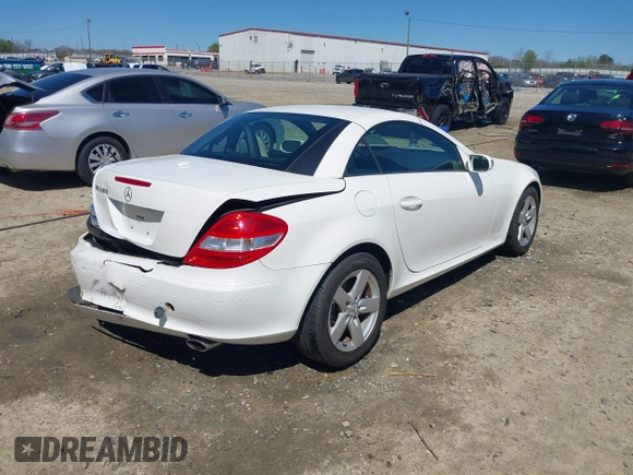 2006 Mercedes-Benz SLK 280 z VIN WDBWK54F66F129347, wystawiony jako IAAI lot #41817799 z przebiegiem 162 658 mil mil oraz . Historia ofert i sprzedaży dostępna na DreamBid. Obrazek 4.