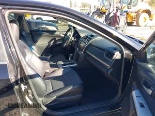 2014 Toyota Camry L with VIN 4T1BF1FK0EU732209, listed as a IAAI auction lot 40424721 with 200,271 mi miles. Bid and sale history available at carsss.com. Image 5.