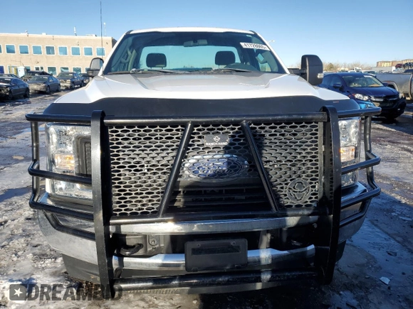 2018 Ford F-250 XLT with VIN 1FTBF2B69JEC40558, listed as a Copart auction lot 41728065 with 56,991 mi miles and Clean title. Bid and sale history available at DreamBid. Image 5.