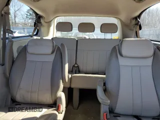 2007 Chrysler Town & Country LWB Touring with VIN 2A8GP54LX7R195626, listed as a Copart auction lot 89100675 with 123,380 mi miles and Salvage Title. Bid and sale history available at carsss.com. Image 10.