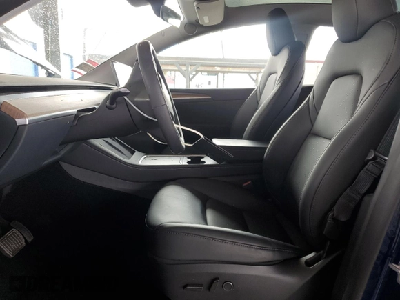 2024 Tesla Model Y Long Range with VIN 7SAYGDEE6RF025366, listed as a Copart auction lot 49328055 with 10,319 mi miles and Salvage Title. Bid and sale history available at DreamBid. Image 7.