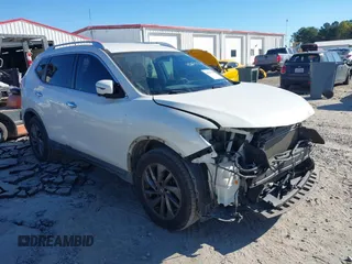 2016 Nissan Rogue SV with VIN KNMAT2MT9GP734066, listed as a IAAI auction lot 40585935 with 172,144 mi miles. Bid and sale history available at carsss.com. Image 1.