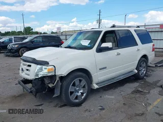 2007 Ford Expedition Limited z VIN 1FMFU19597LA38107, wystawiony jako IAAI lot #42218431 z przebiegiem 180 701 mil mil oraz . Historia ofert i sprzedaży dostępna na DreamBid. Obrazek 18.