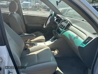 2004 Toyota Highlander z VIN JTEEP21A540013137, wystawiony jako Copart lot #57712075 z przebiegiem 332 592 mil mil oraz Czysty tytuł • Clean title. Historia ofert i sprzedaży dostępna na DreamBid. Obrazek 5.
