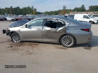 2019 Lexus ES 350 with VIN 58ABZ1B1XKU021657, listed as a IAAI auction lot 40505523 with Not provided miles and . Bid and sale history available at DreamBid. Image 13.