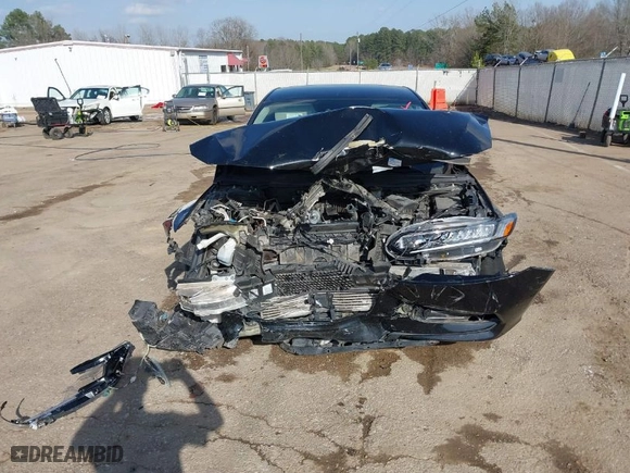 2018 Honda Accord Sedan LX 1.5T with VIN 1HGCV1F17JA207101, listed as a IAAI auction lot 41787150 with 83,020 mi miles. Bid and sale history available at carsss.com. Image 13.