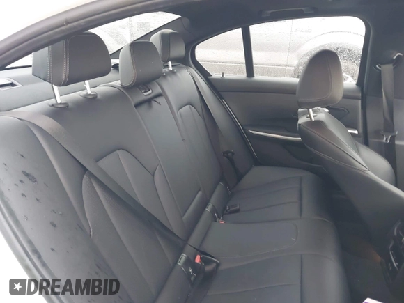 2024 BMW 3 Series 330i with VIN 3MW69FF0XR8E38275, listed as a IAAI auction lot 42646598 with 39,015 mi miles and . Bid and sale history available at DreamBid. Image 8.