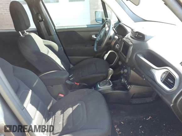 2020 Jeep Renegade Latitude with VIN ZACNJBBB1LPL49421, listed as a IAAI auction lot 41649980 with 84,596 mi miles. Bid and sale history available at carsss.com. Image 5.