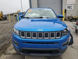 2018 Jeep Compass Latitude with VIN 3C4NJDBB9JT342849, listed as a Copart auction lot 52559935 with 81,241 mi miles and Salvage Title. Bid and sale history available at DreamBid. Image 5.
