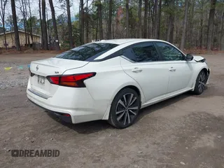 2021 Nissan Altima 2.5 SR with VIN 1N4BL4CV3MN375331, listed as a IAAI auction lot 41883230 with 93,228 mi miles. Bid and sale history available at carsss.com. Image 4.