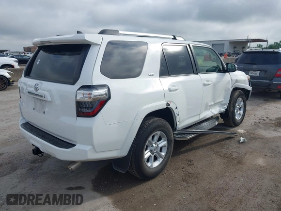 2020 Toyota 4Runner SR5 with VIN JTEZU5JR1L5219414, listed as a IAAI auction lot 42499908 with 28,457 mi miles and . Bid and sale history available at DreamBid. Image 4.
