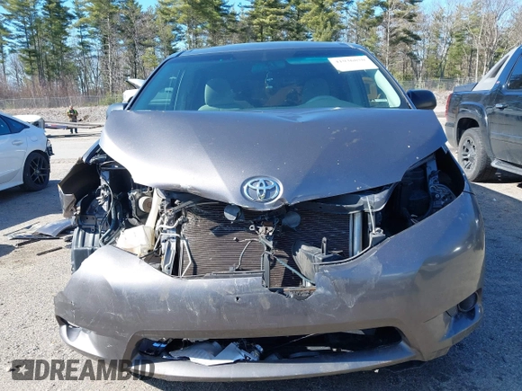 2012 Toyota Sienna with VIN 5TDZK3DC4CS228916, listed as a IAAI auction lot 41936870 with 188,227 mi miles. Bid and sale history available at carsss.com. Image 13.