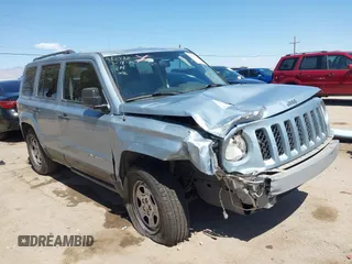 2013 Jeep Patriot Sport with VIN 1C4NJPBA5DD186974, listed as a IAAI auction lot 41900552 with 127,717 mi miles. Bid and sale history available at carsss.com. Image 6.