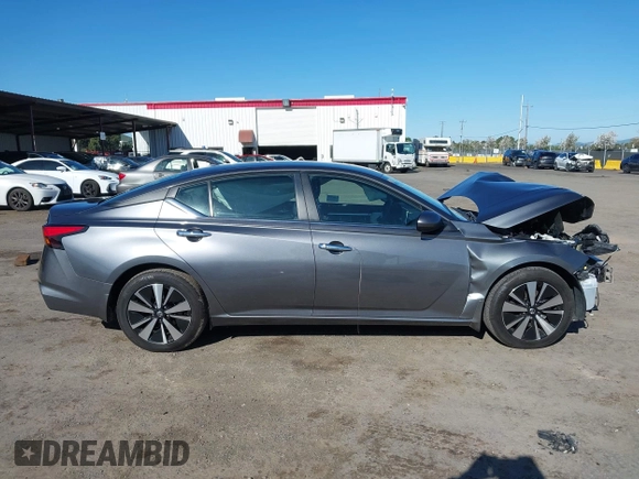 2022 Nissan Altima SV z VIN 1N4BL4DV6NN403932, wystawiony jako IAAI lot #41940084 z przebiegiem 6 292 mil mil oraz . Historia ofert i sprzedaży dostępna na DreamBid. Obrazek 14.