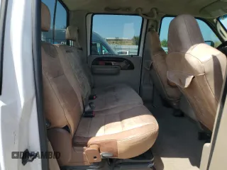 2007 Ford F-250 XL z VIN 1FTSW21P47EB01599, wystawiony jako Copart lot #57261035 z przebiegiem 152 671 mil mil oraz Szkoda całkowita • Salvage title. Historia ofert i sprzedaży dostępna na DreamBid. Obrazek 10.